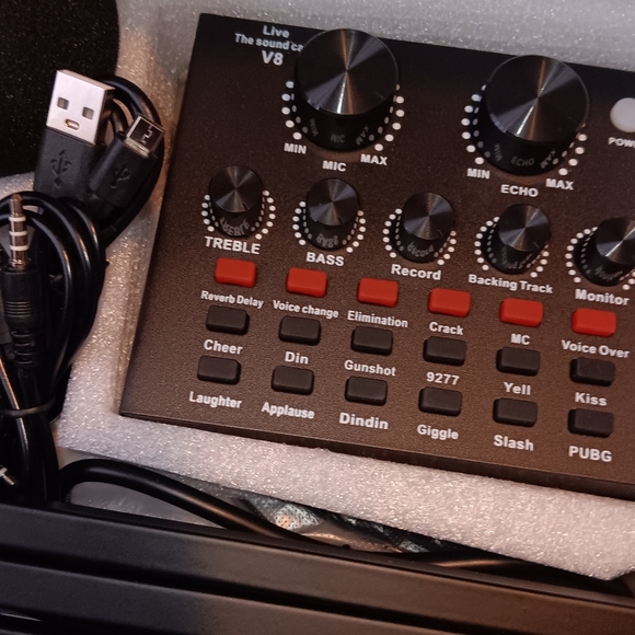 NWOT Podcast equiptment complete set condenser mic, sound card - Picture 4 of 7